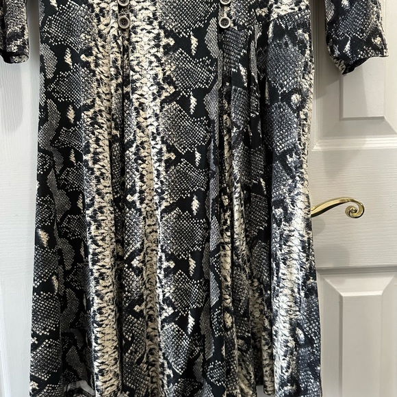 Joseph Ribkoff dress size 10 - Picture 10 of 11